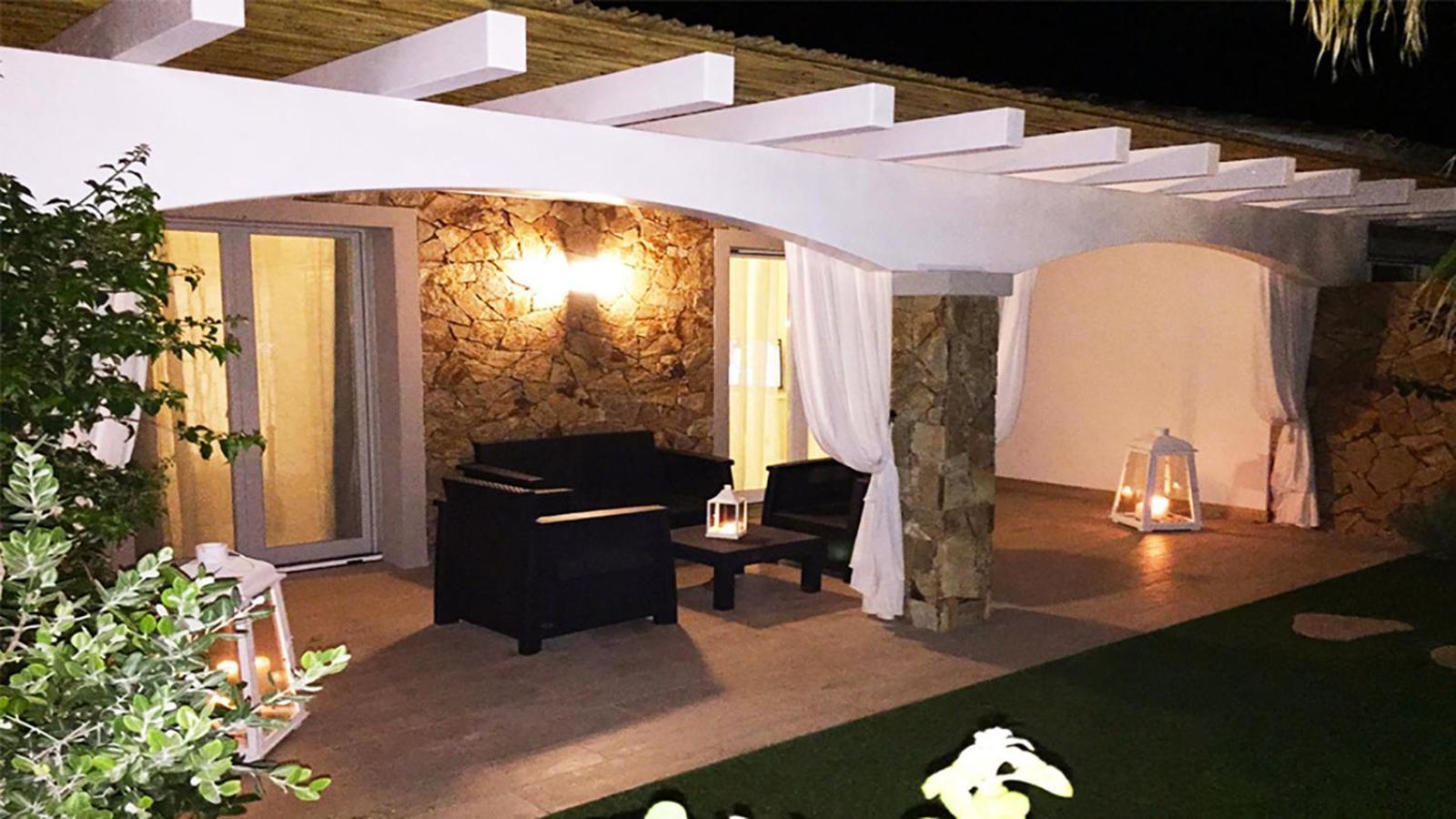 Residence Elegance Ville Ed Appartamenti A Porto Pino Dış mekan fotoğraf