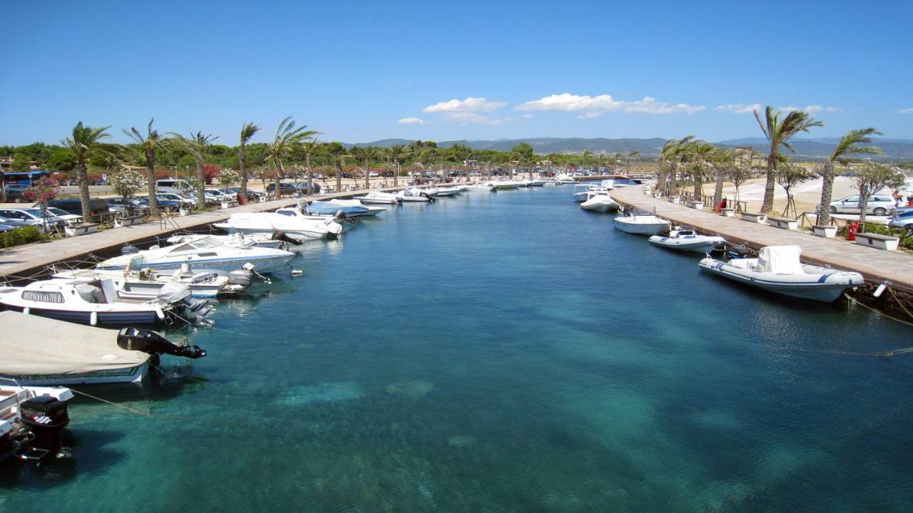 Residence Elegance Ville Ed Appartamenti A Porto Pino Dış mekan fotoğraf