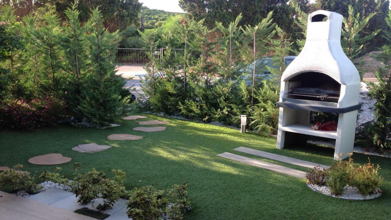 Residence Elegance Ville Ed Appartamenti A Porto Pino Dış mekan fotoğraf