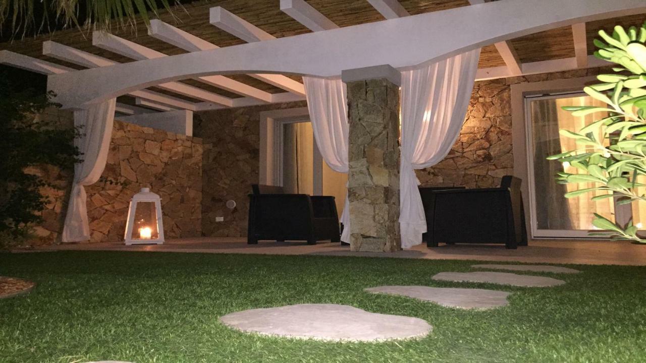 Residence Elegance Ville Ed Appartamenti A Porto Pino Dış mekan fotoğraf