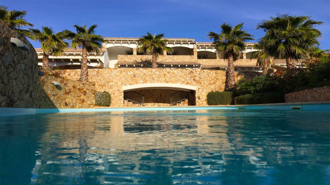 Residence Elegance Ville Ed Appartamenti A Porto Pino Dış mekan fotoğraf