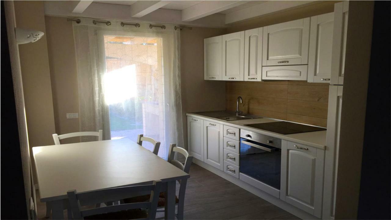 Residence Elegance Ville Ed Appartamenti A Porto Pino Dış mekan fotoğraf