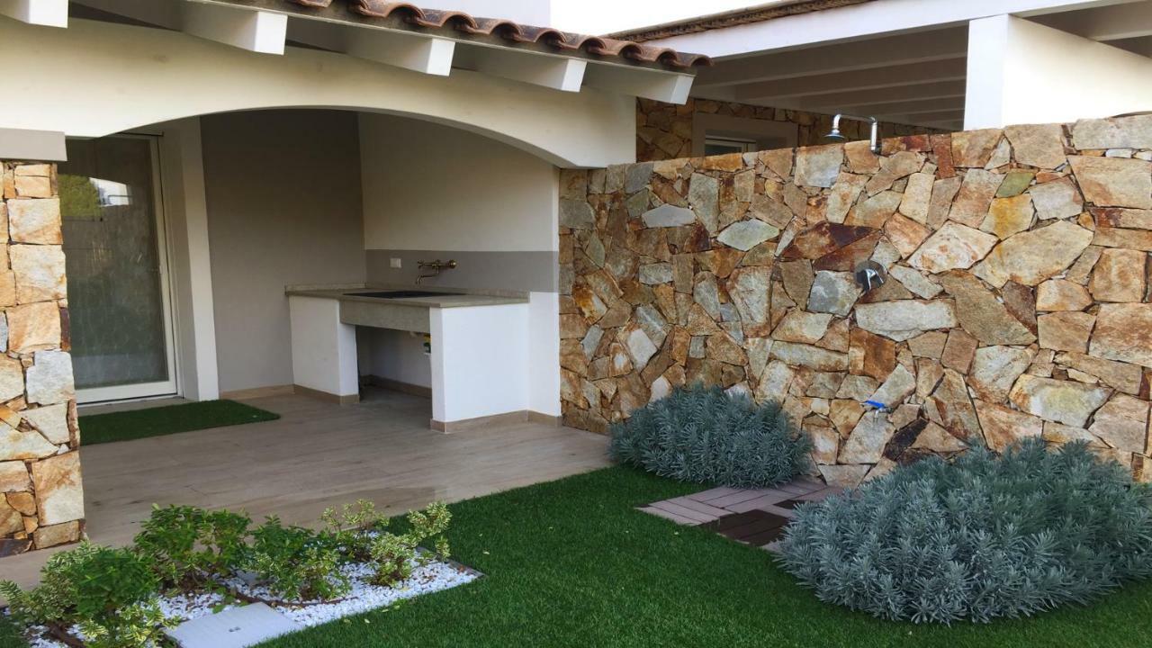 Residence Elegance Ville Ed Appartamenti A Porto Pino Dış mekan fotoğraf