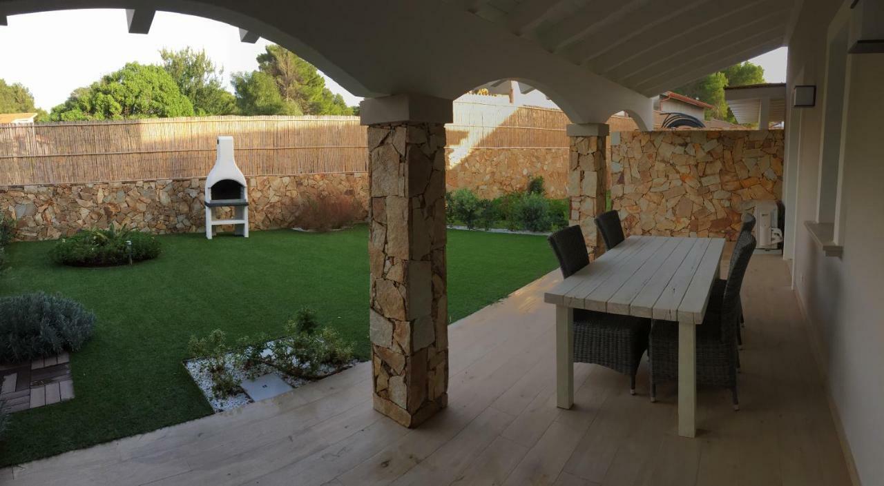 Residence Elegance Ville Ed Appartamenti A Porto Pino Dış mekan fotoğraf